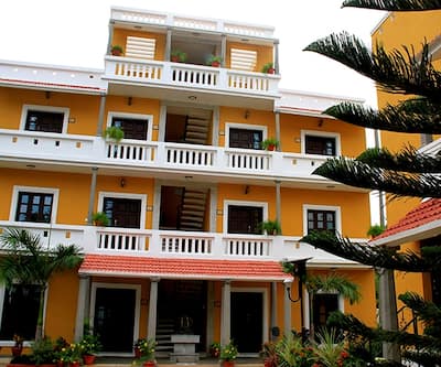 https://imgcld.yatra.com/ytimages/image/upload/t_hotel_yatra_city_desktop/v1434541165/Domestic Hotels/Hotels_Pondicherry/Olive De Villa/8.jpg_e0b1f.jpg